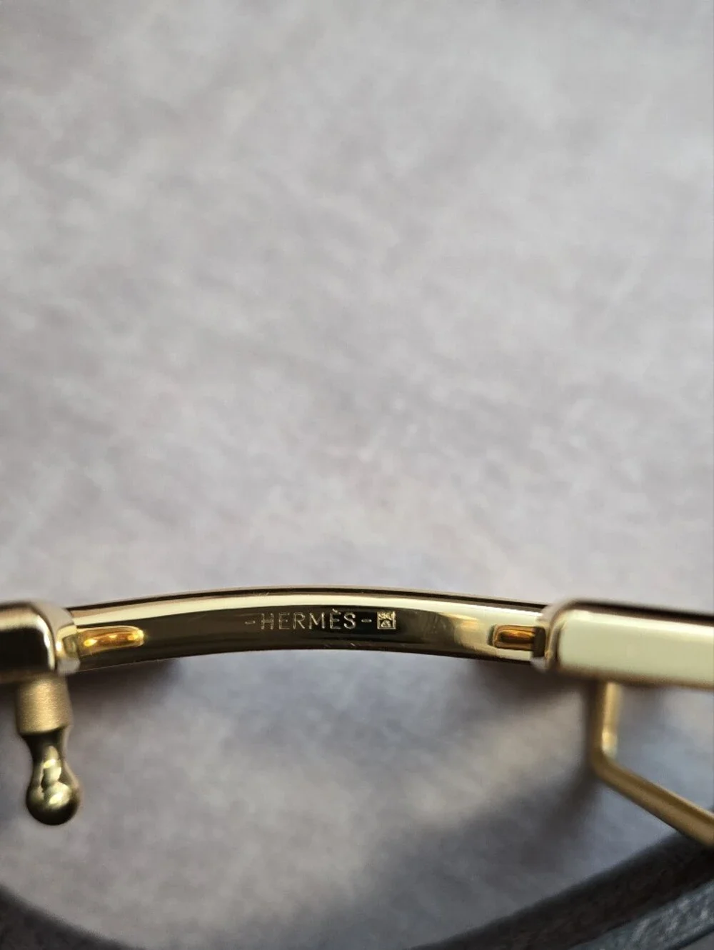 Hermes 32mm Reversible Black/Chocolate Leather Belt, Gold Buckle, Size 80